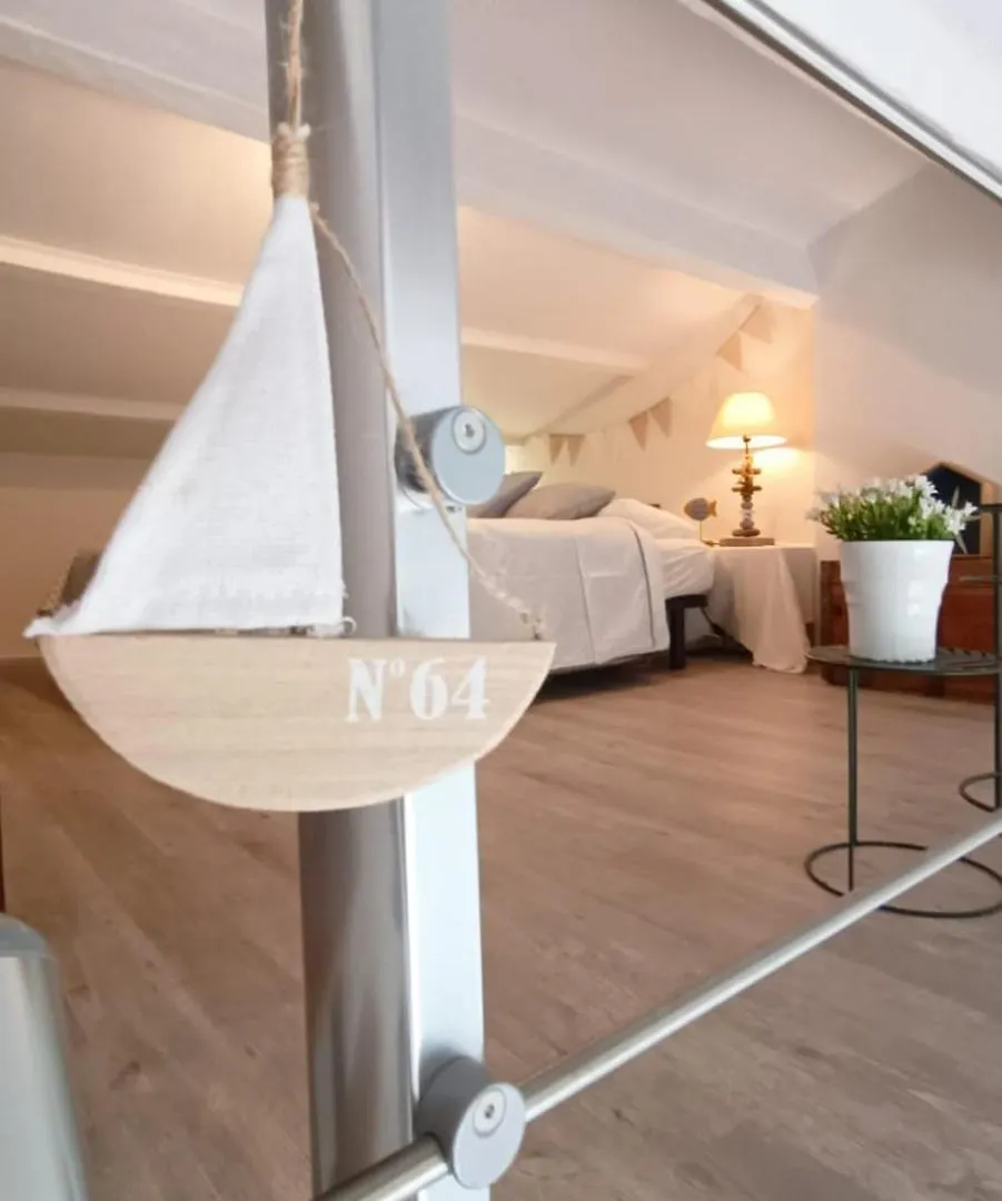 Apartment Bleu D' Azur, 4 Pers Vue Mer, Gare Et Coeur De Ville 20Mn A Pied Saint-Raphael