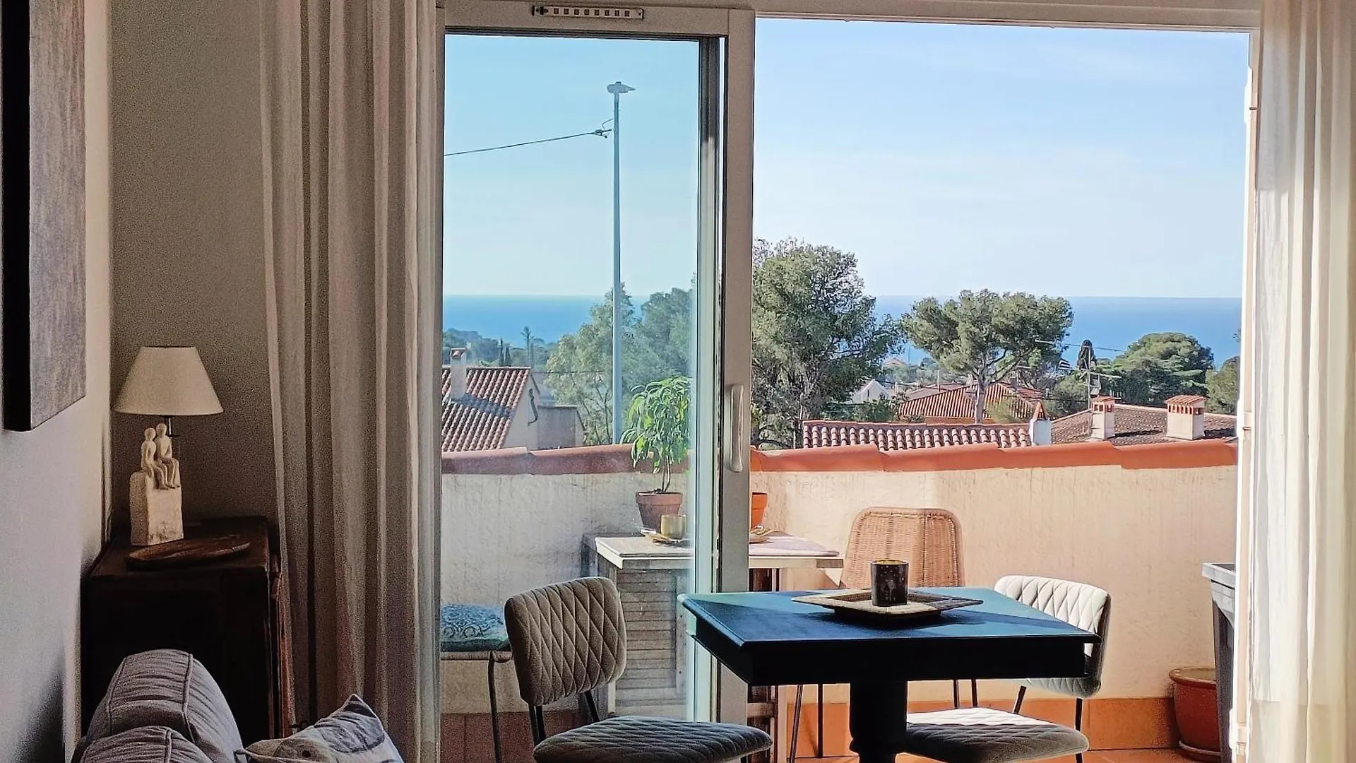 Apartment Bleu D' Azur, 4 Pers Vue Mer, Gare Et Coeur De Ville 20Mn A Pied Saint-Raphael